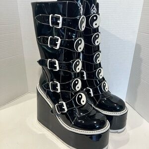 Y.R.U. Dune Ying Yang Platform Boots Women Size 10